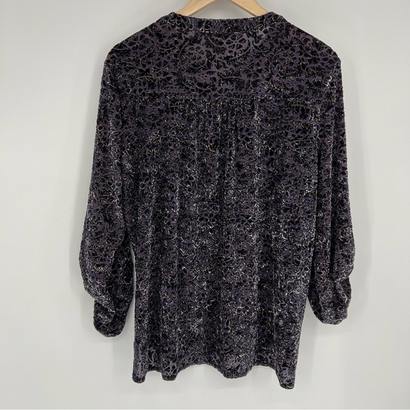 Snoskins Velvet Embossed Long Sleeve Tab Sleeves Burnout V‎ Neck Blouse Shirt - Picture 9 of 10